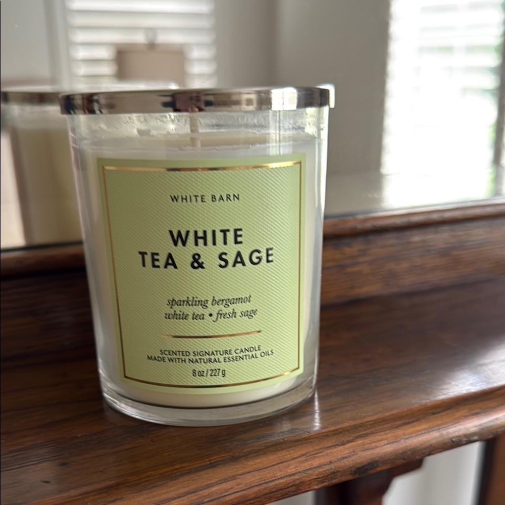 White Barn White Candle Bath & Body